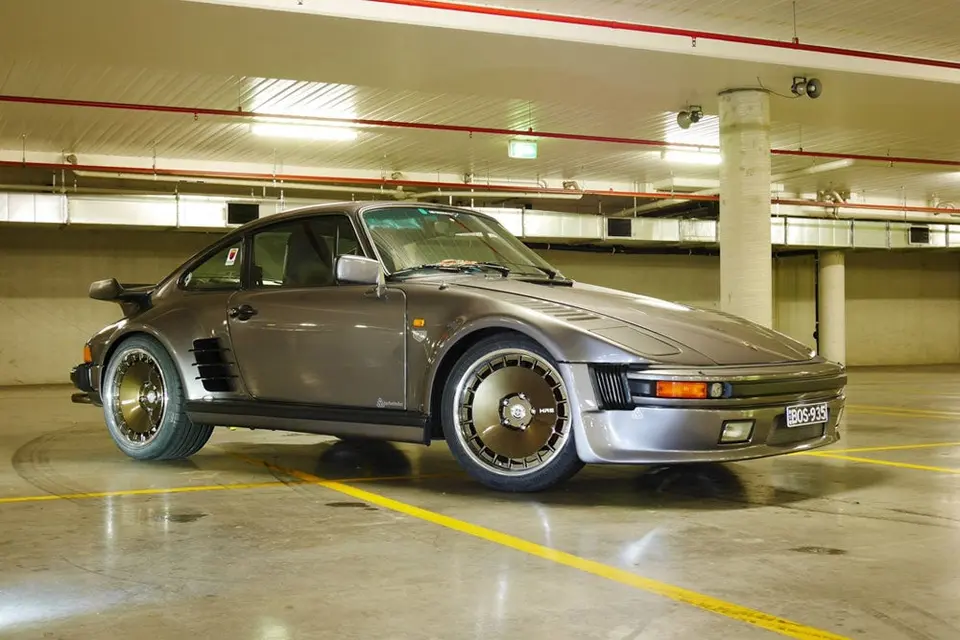 HRE 935